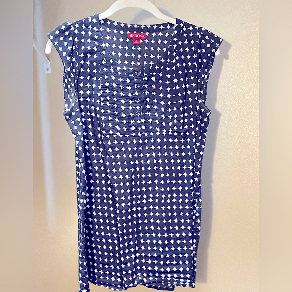 Small navy blouse, cap sleeves.